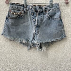Levi’s shorts women’s size 27